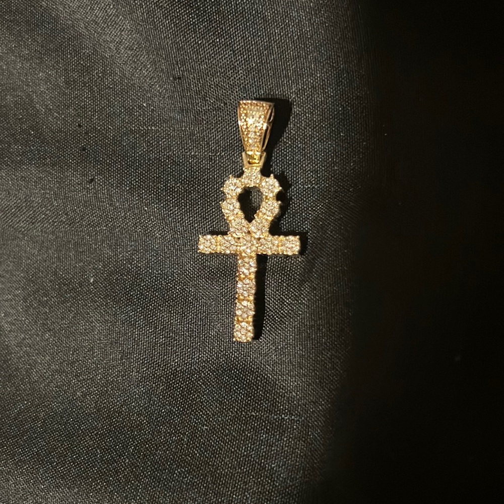 10k gold ankh pendant 0.25 carats made by Marchell The Jeweler.
